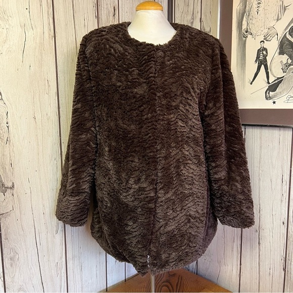 Women’s Chocolate Brown Regal Faux Fur Teddy Bear Coat | Size Large | GUC 🤎🐻 - Picture 3 of 11